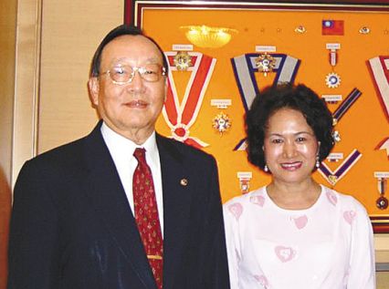 彭蔭剛