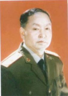 彭策